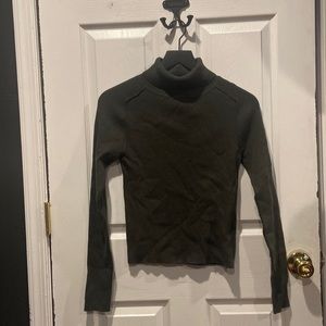 NWT Urban Outfitters turtleneck sweater dark green
